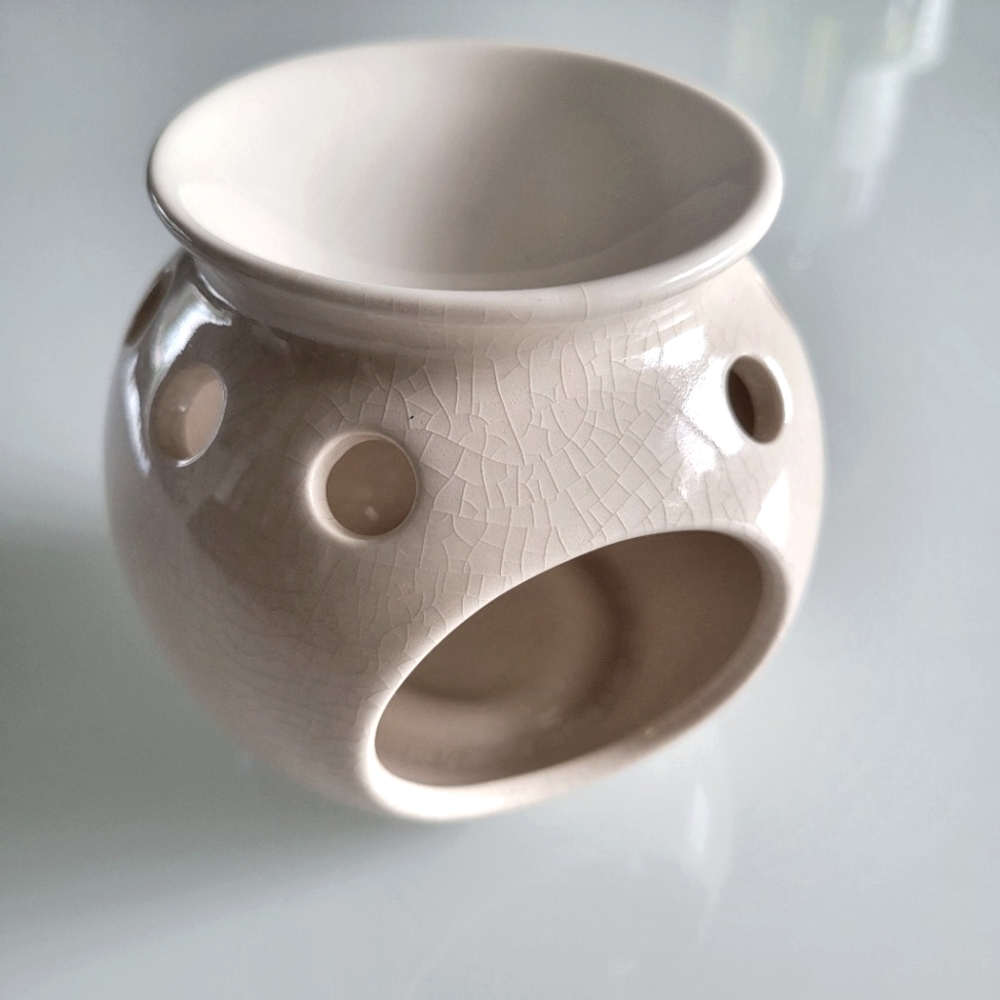 The Body Shop Ceramic Oil Burner